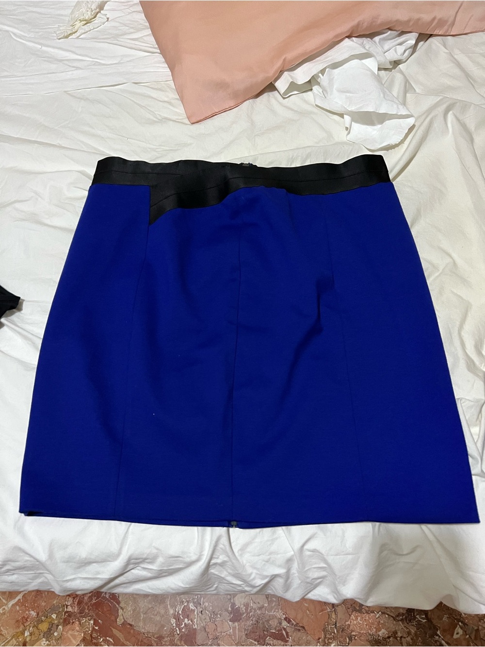 Royal blue Tahari pencil skirt - Size 16